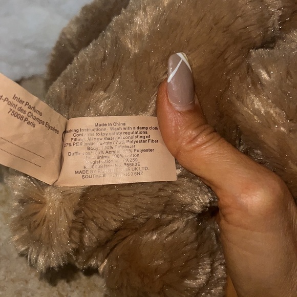 Burberry Fragrances cream teddy bear excellent condition says 2009 on his 🐾